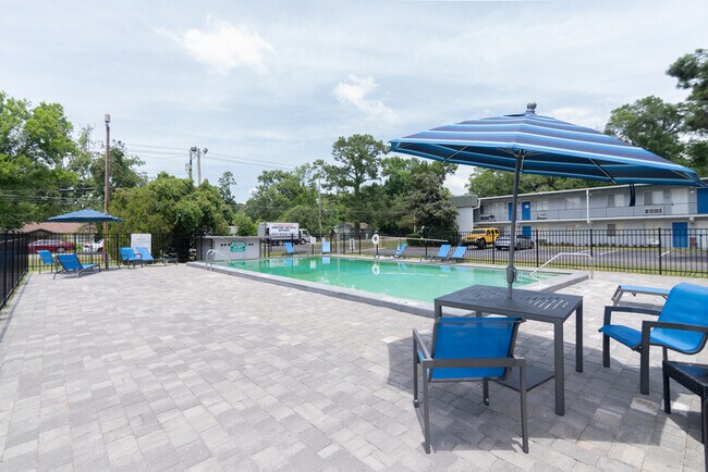 Photo - 2765 W Tharpe St