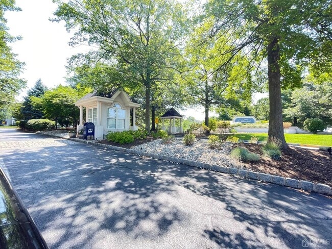Photo - 434 Waterford Dr