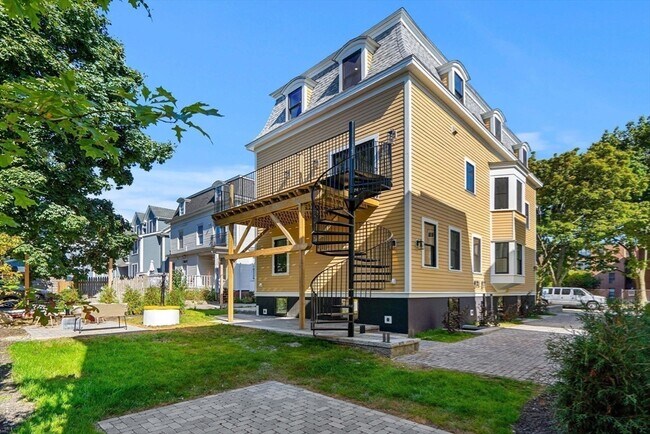 Photo - 6 Pearl St Unit B