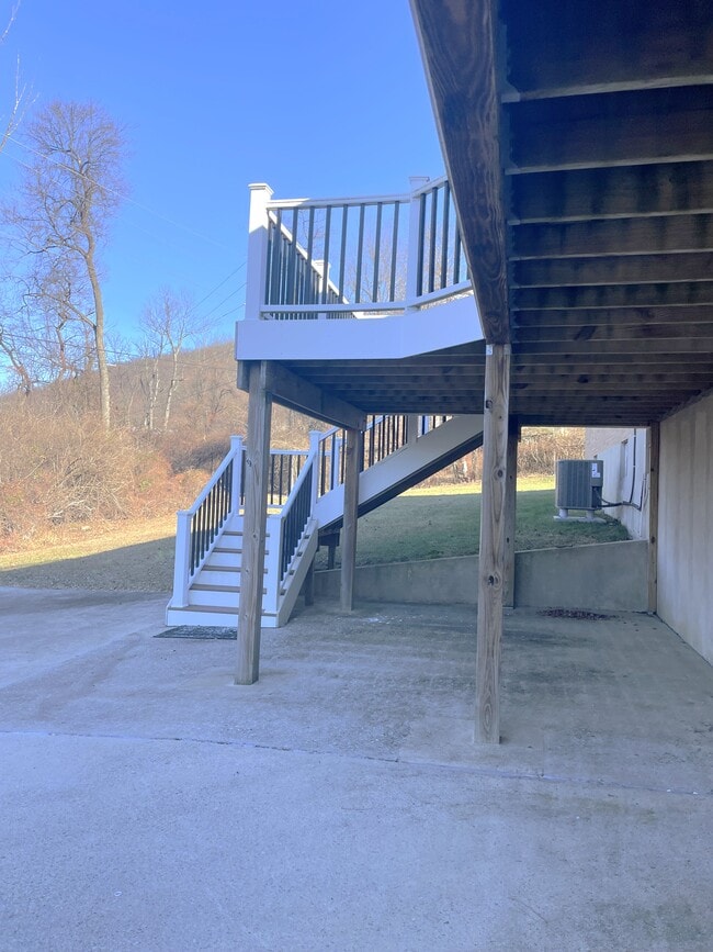 Photo - 2027 Reservoir Rd