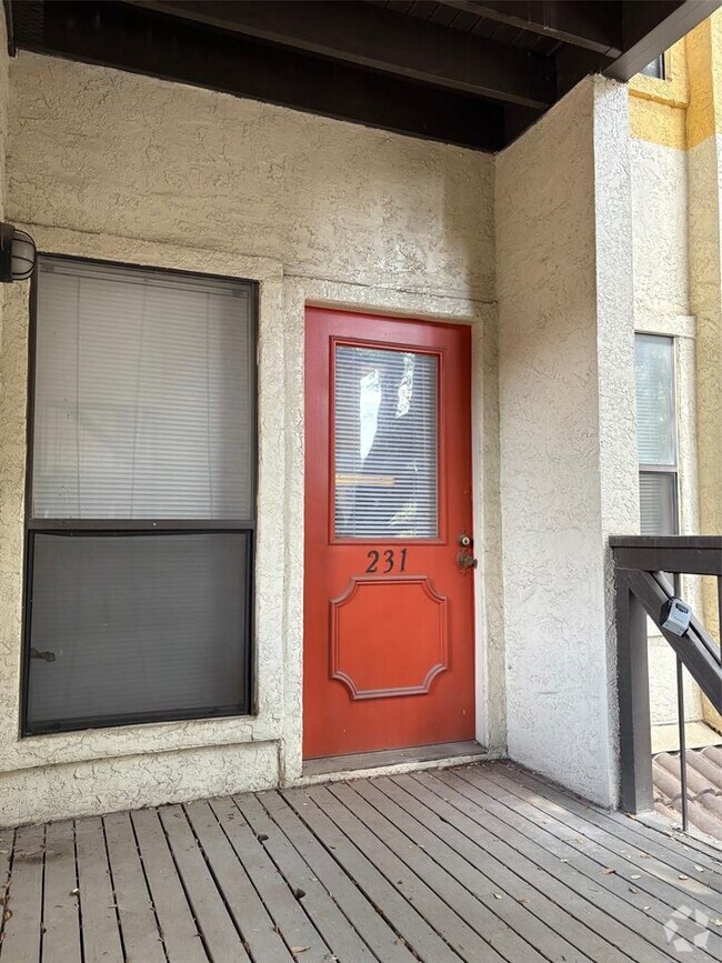 Building Photo - 806 W 24th St Unit 231 Rental