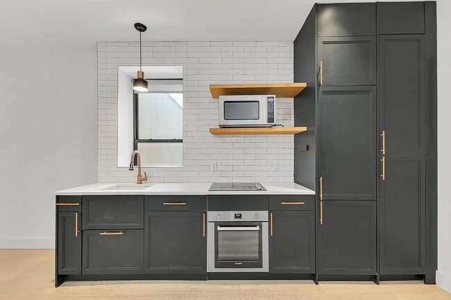 Photo - 245 Eldridge St Unit 2R