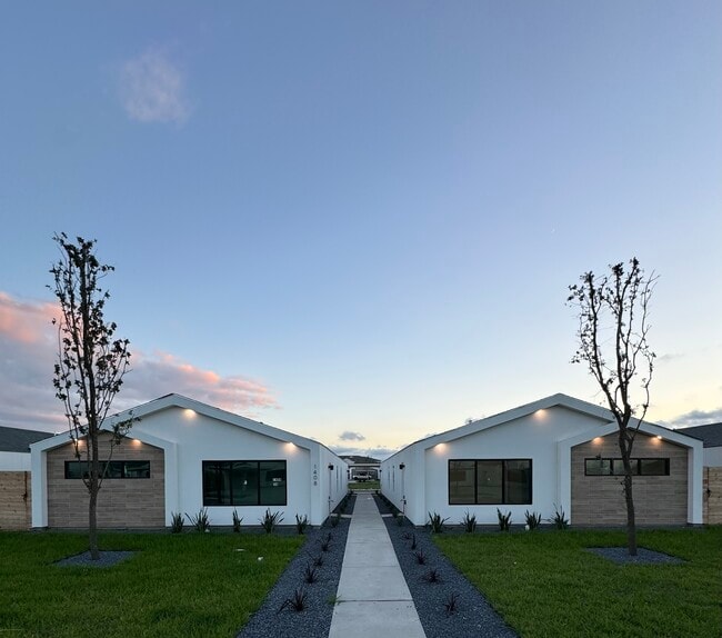 Photo - 1408 E Iris Ave Unit 4