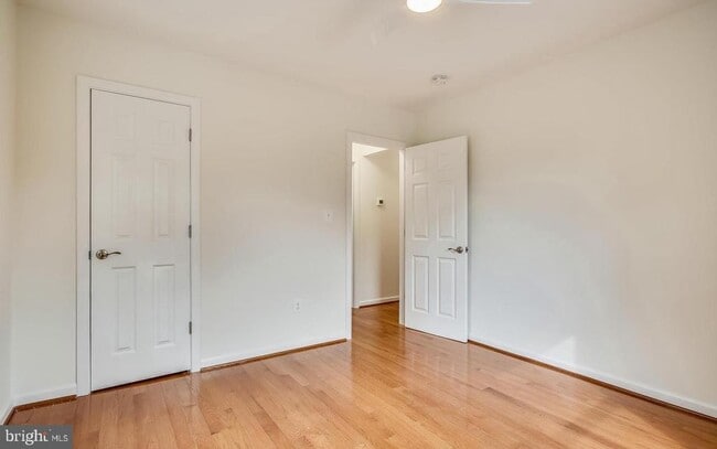 Photo - 900 N Garfield St Unit 2