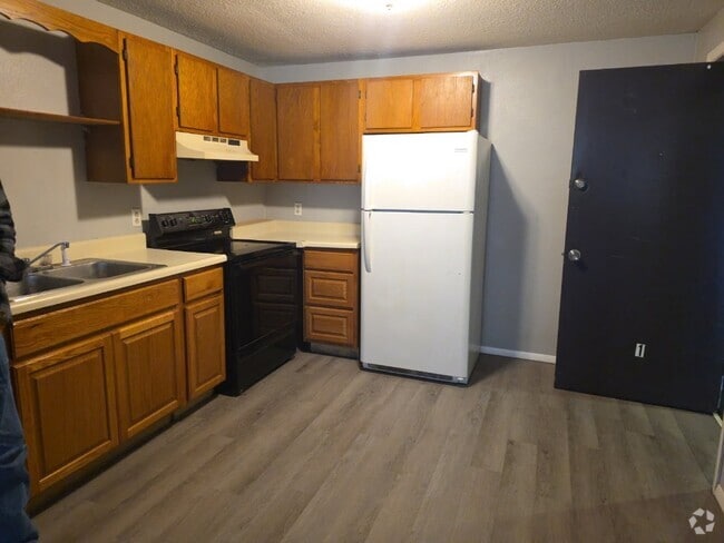 Building Photo - 113 E Franklin St Unit A1 Rental
