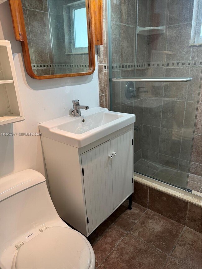 500 77th St Unidad 2