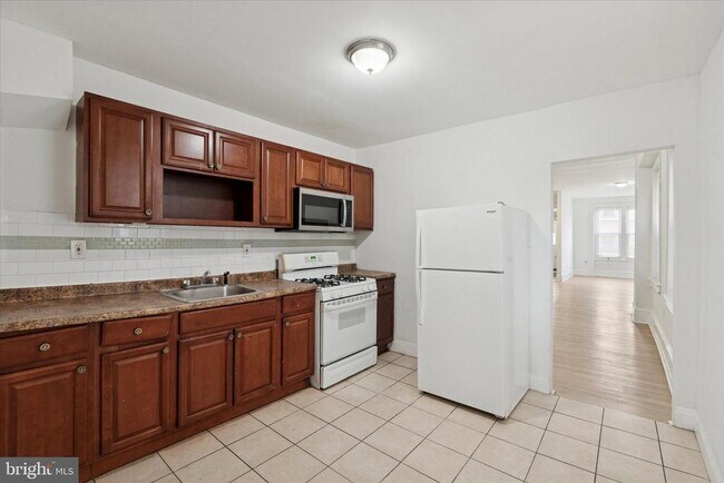 Photo - 2054 W Glenwood Ave