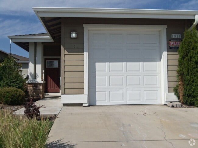 Building Photo - w1031 Unit 1 Rental