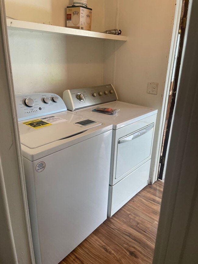 Photo - 3 Bedroom 2 Bathroom (move-in ready)