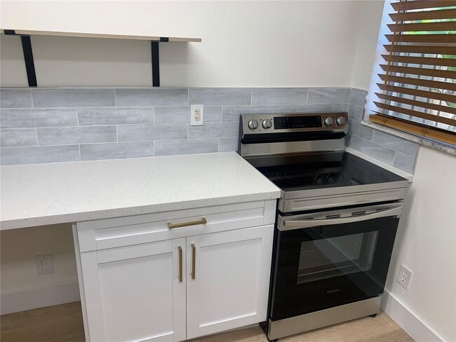Photo - 2889 SW 19th Pl