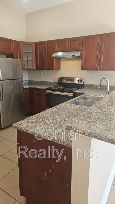 Photo - 5924 Marigny St