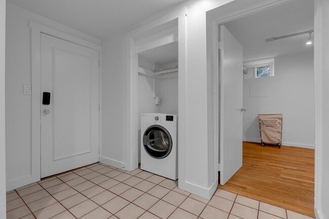 Photo - 145 Chiswick Rd Unit 8