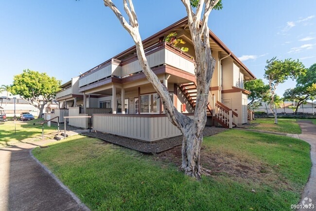 Building Photo - Palm Court, $2645, 2br/2ba Townhouse w/2 p...