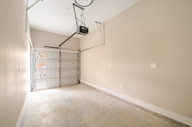 Photo - 217 Pheasant St