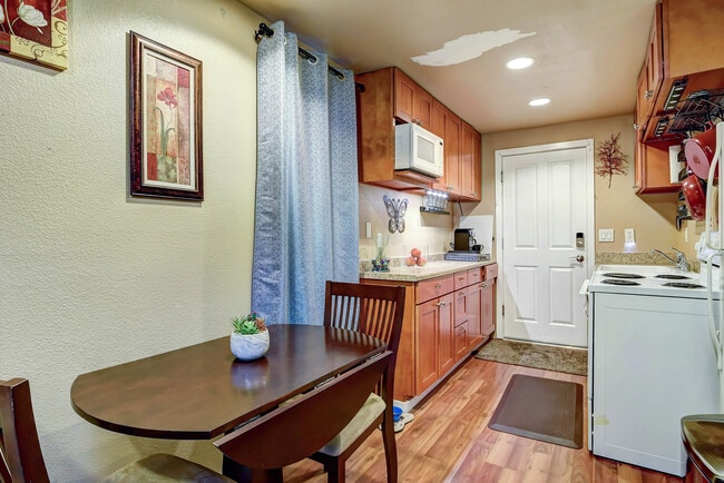 Photo - 2130 Walnut St
