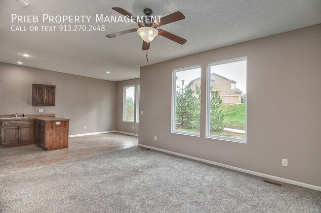Photo - 726 N Findley St