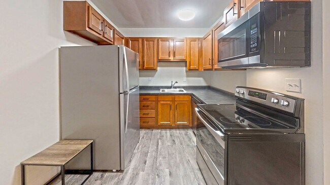 Photo - 209 E Clark
