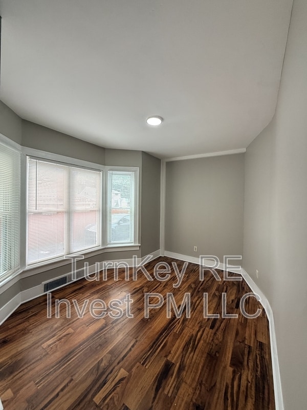 Photo - 705 North Ave