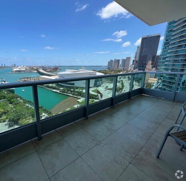 Building Photo - 900 Biscayne Blvd Unit 2304 Rental