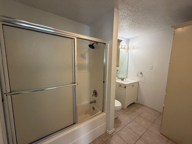 Photo - 2441 E 30th St