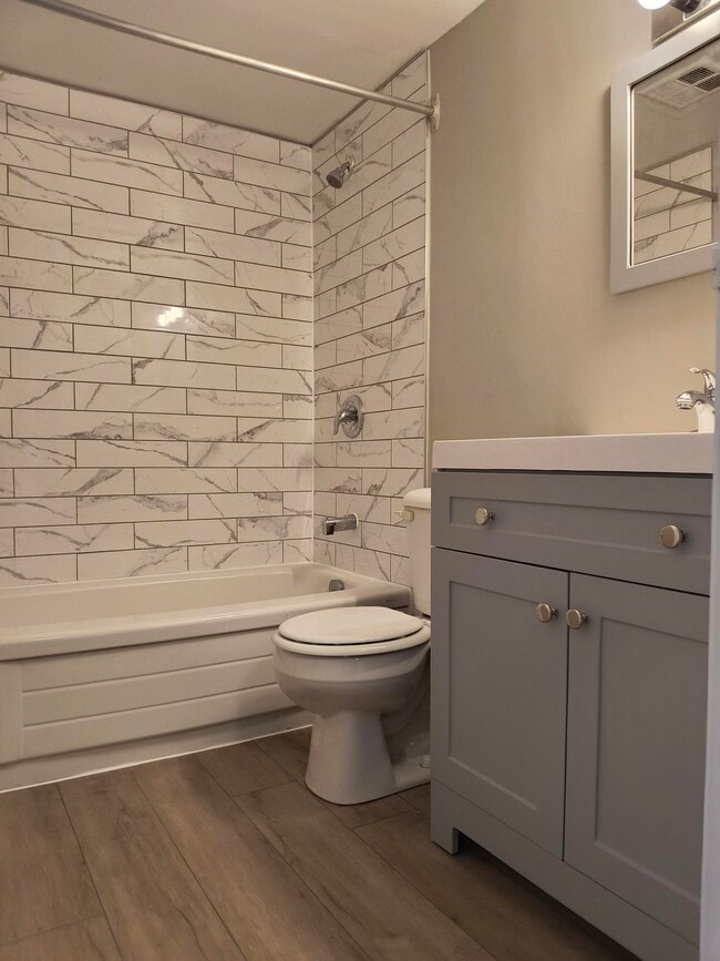 Photo - 72 Tollgate Rd