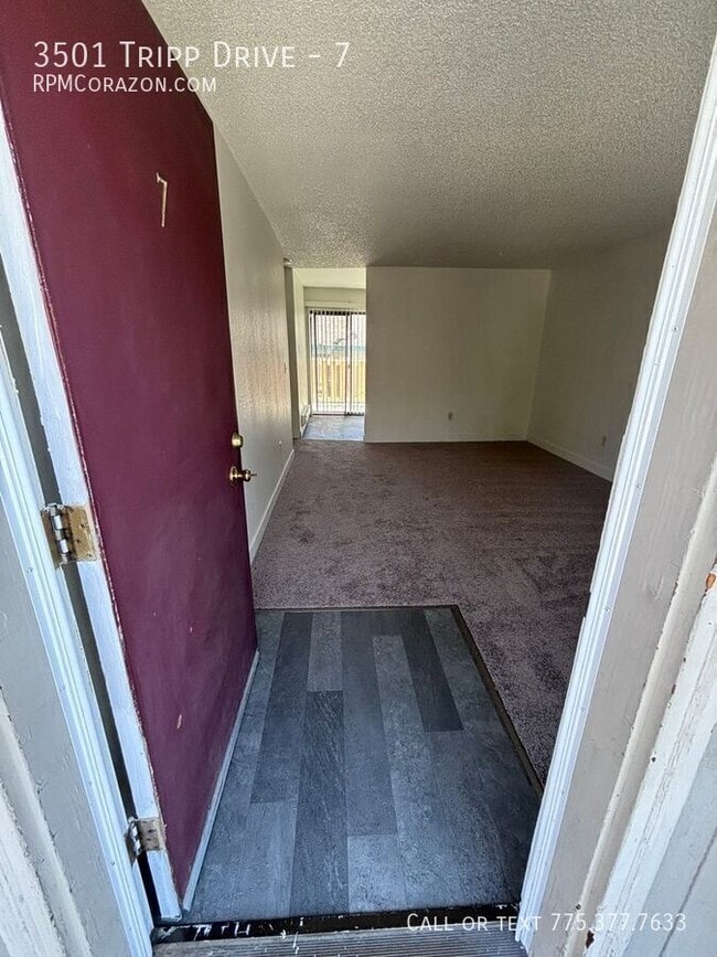 Building Photo - 3501 Tripp Dr Unit 7