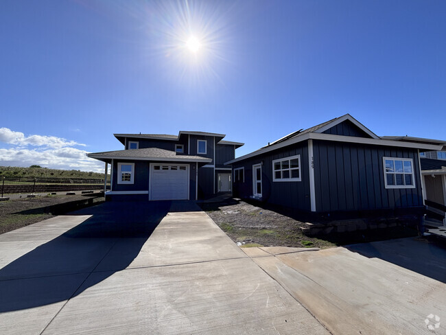 Building Photo - 185 Na Mahoe St Rental