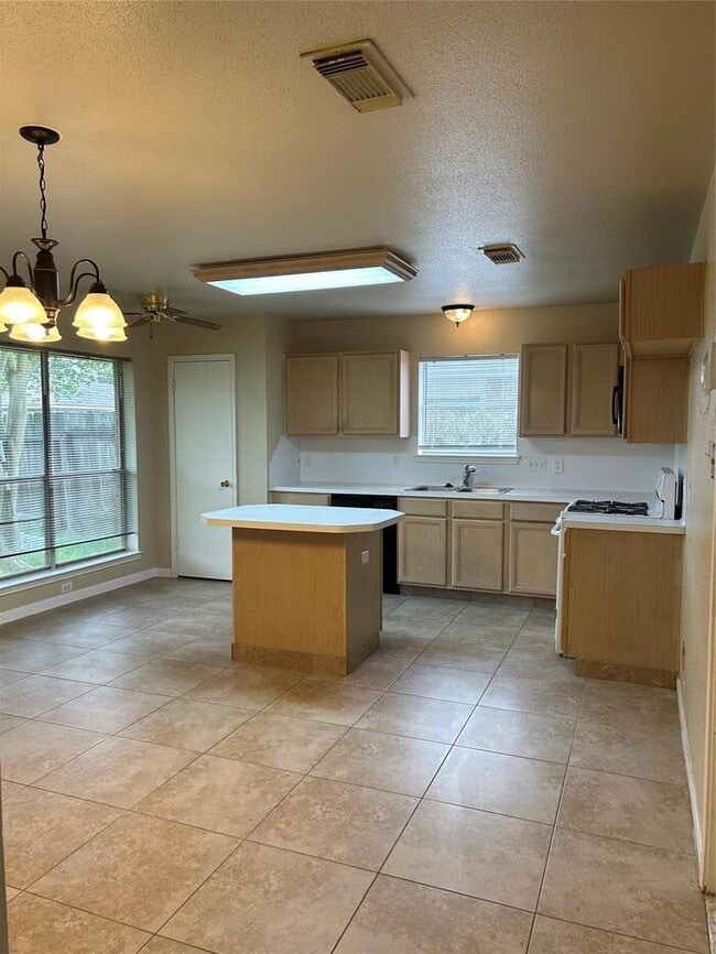 Photo - 3-bedroom, 2-bath home in Humble