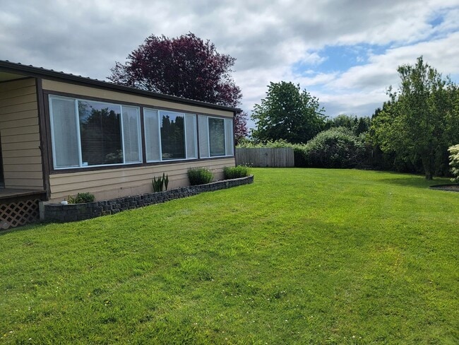 Building Photo - 2 bedroom 2 bathroom rental in Birch Bay Available Now!