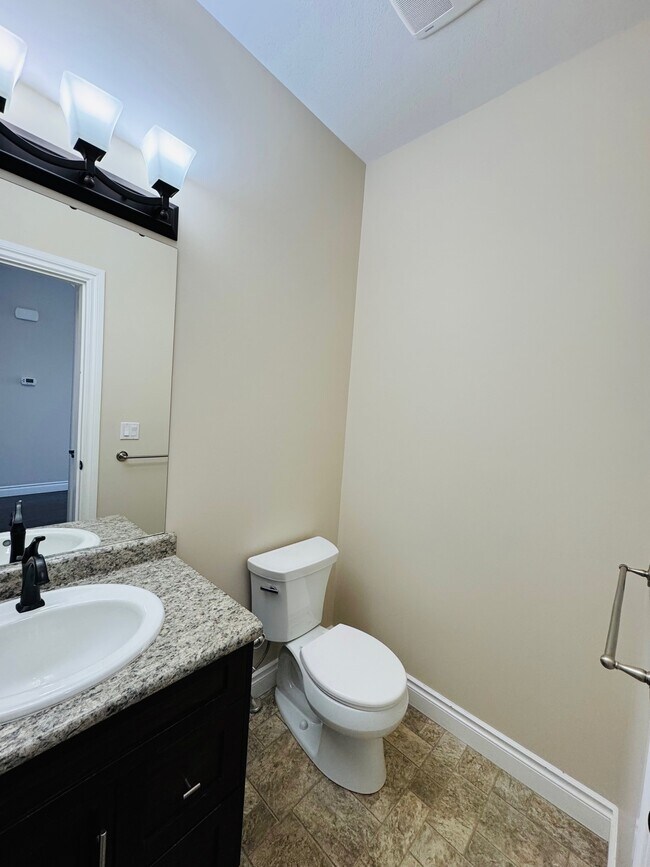 Photo - 8306-8387 87 Ave