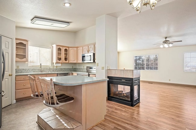 Photo - 1852 N Wedgewood Ln