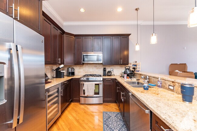 Photo - 2901 N Halsted St Unit 303