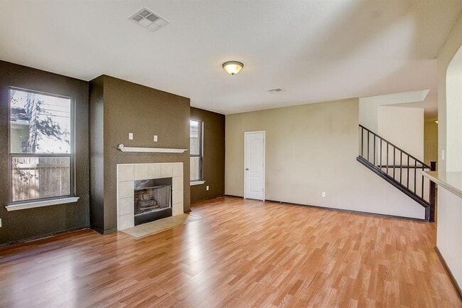 Photo - 507 Tyree Rd
