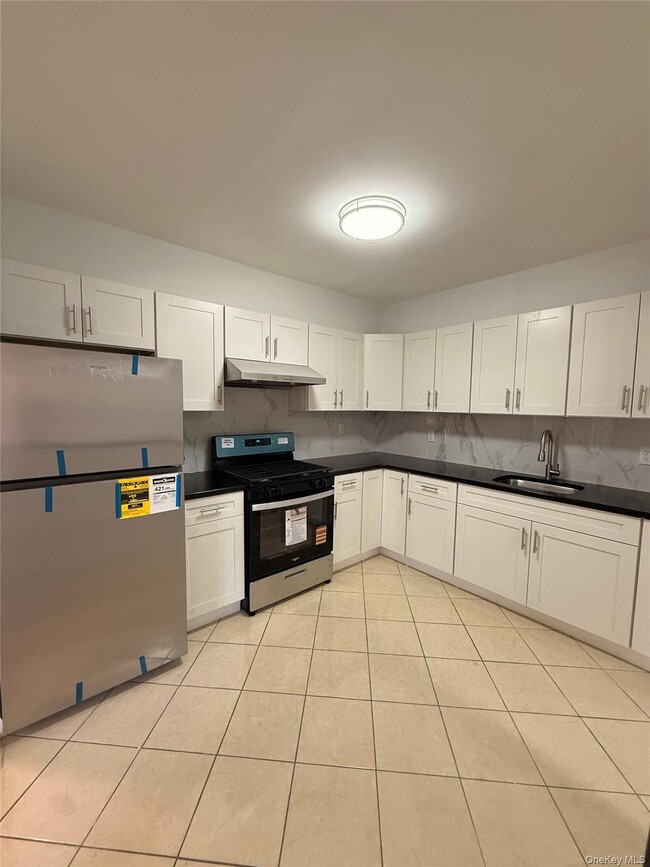 1977 73rd St Unit 2 FL