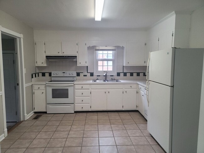 Photo - NEW LISTING!!!!!