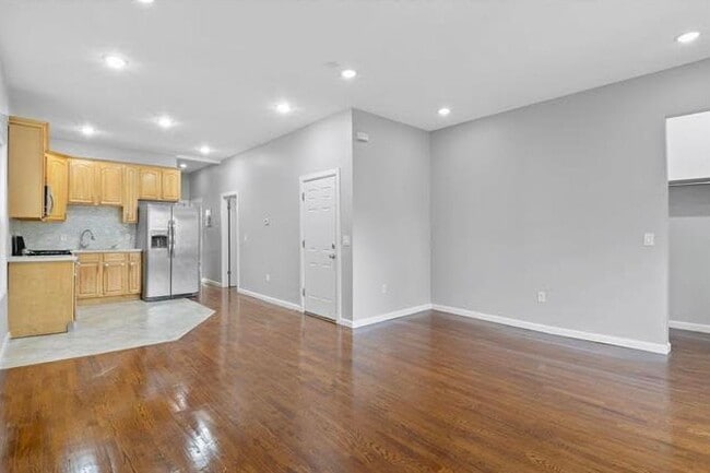 Photo - 35 Lexington Ave Unit 2