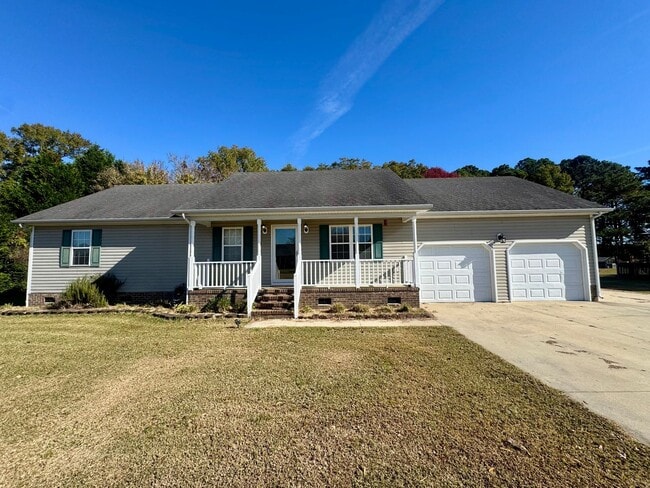 Building Photo - 200 Dramtree Dr