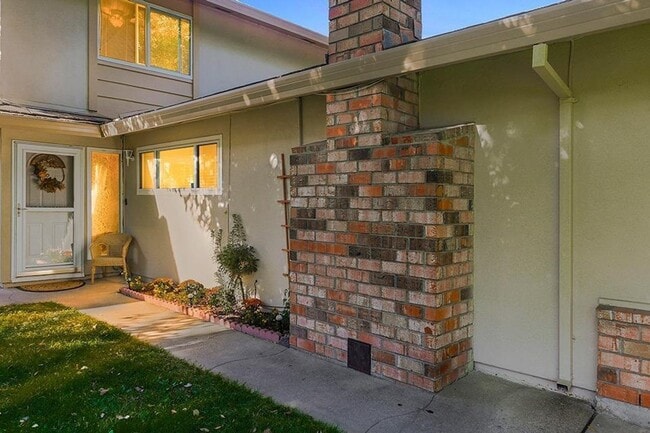 Madison Villa Condo Available July 1st - Madison Villa Condo Available July 1st