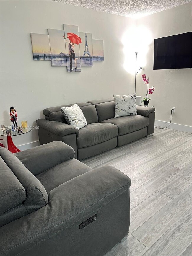 Photo - 2055 SW 122nd Ave Unit 425