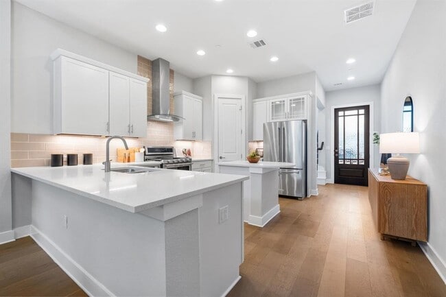 Photo - 4323 Spicewood Springs Rd Unidad 9