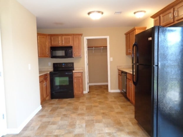 Photo - 720 Arrowfield Dr