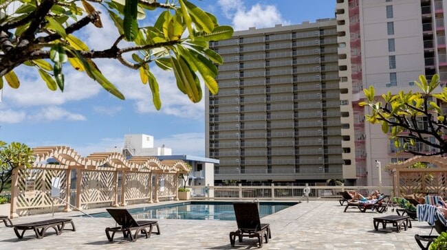 Building Photo - 445 Seaside Ave