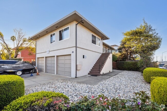 Building Photo - 900 Toyon Dr Unit #1 Rental