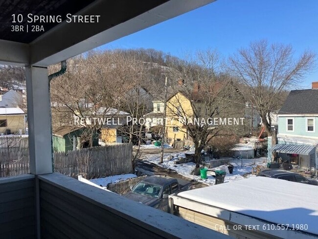 Photo - 10 S Spring St