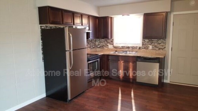 Photo - 930 S Campbell Ave Condo Unit Plaza 19