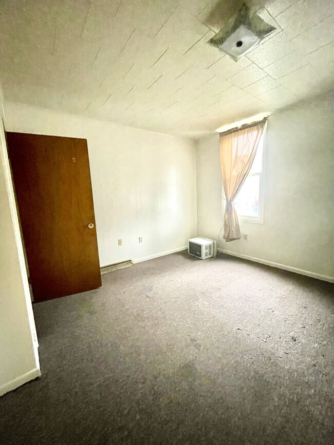 Photo - 217 Chestnut St