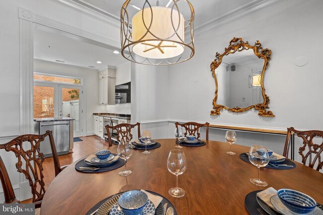 Photo - 128 Queen St