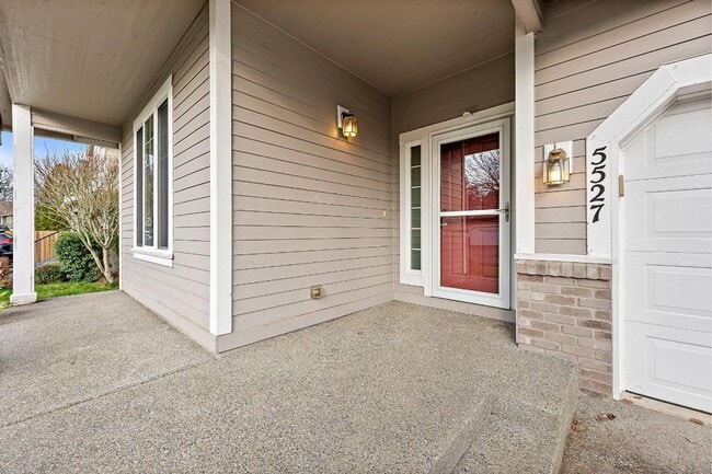 Photo - Beautiful Single-Story Olympia Home with Dog Wash, Garden Beds & Thoughtful Layout