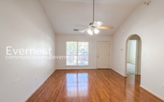 Photo - 2 Bed & 2 Bath House / Pet-friendly / Section 8 Accepted