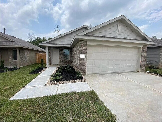 Building Photo - 1558 San Sebastien Dr